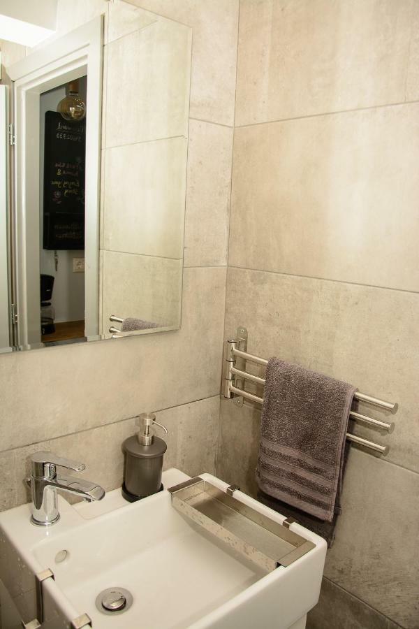 Comfy Brand New Apt Near Acropolis Museum アテネ エクステリア 写真