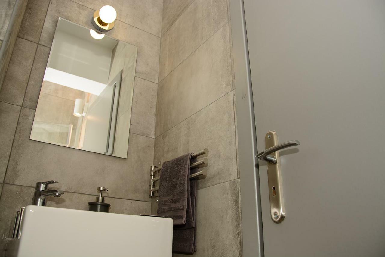 Comfy Brand New Apt Near Acropolis Museum アテネ エクステリア 写真